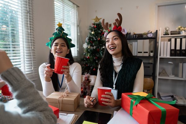 10 cadeaux originaux à offrir à vos collègues au bureau